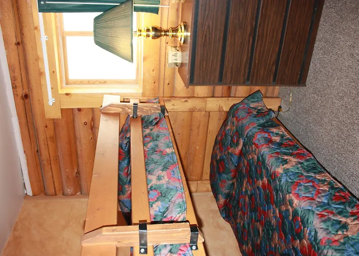 Motel Creek And Rv Park Wapiti
