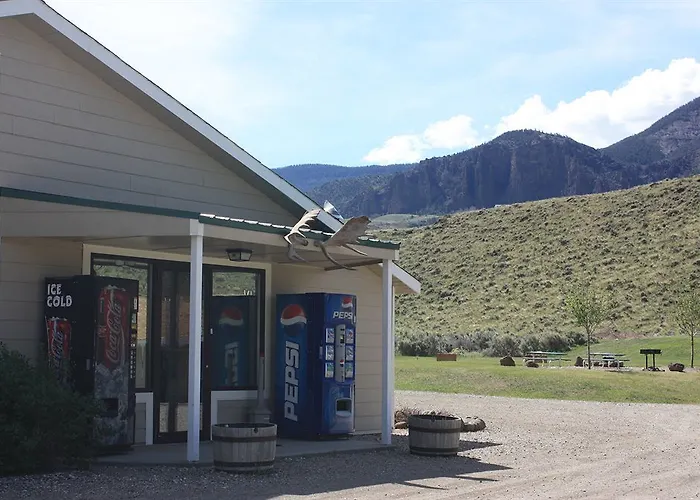Creek And Rv Park Motel 2*
