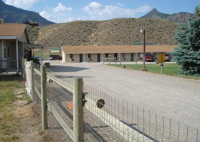 Motel Creek And Rv Park Wapiti
